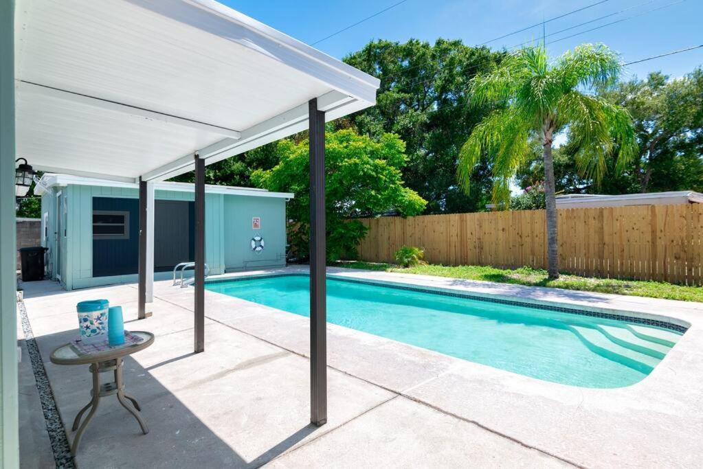 Relaxing Pool Home For Family Getaway Close To Tampa Zoo, Busch Gardens, Restaurants And Shopping! Extérieur photo