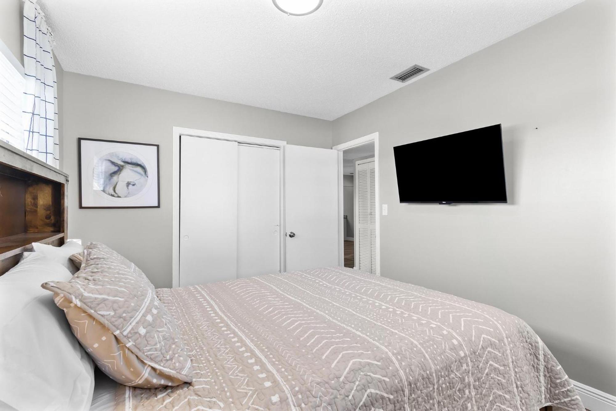Relaxing Pool Home For Family Getaway Close To Tampa Zoo, Busch Gardens, Restaurants And Shopping! Extérieur photo